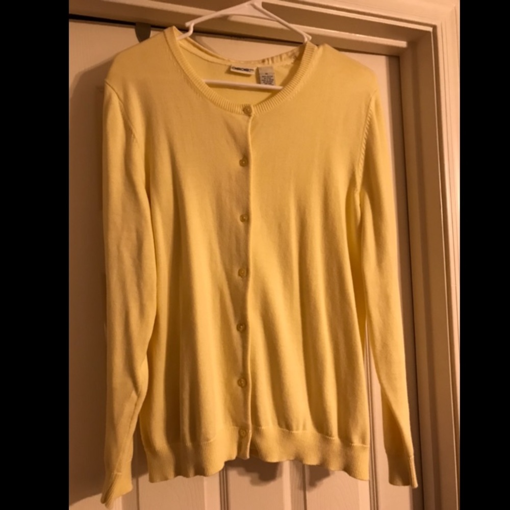 Long-sleeve button-down cardigan